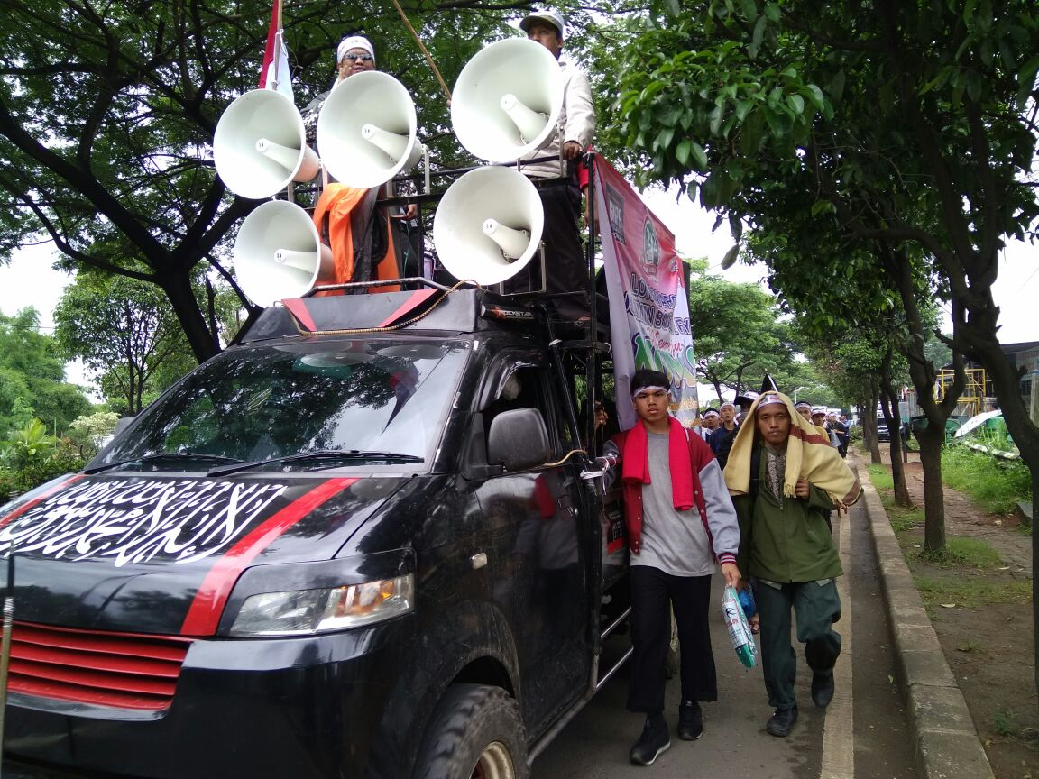 Reuni 212: Massa GNPF Ulama Bogor Long March Tuju Monas