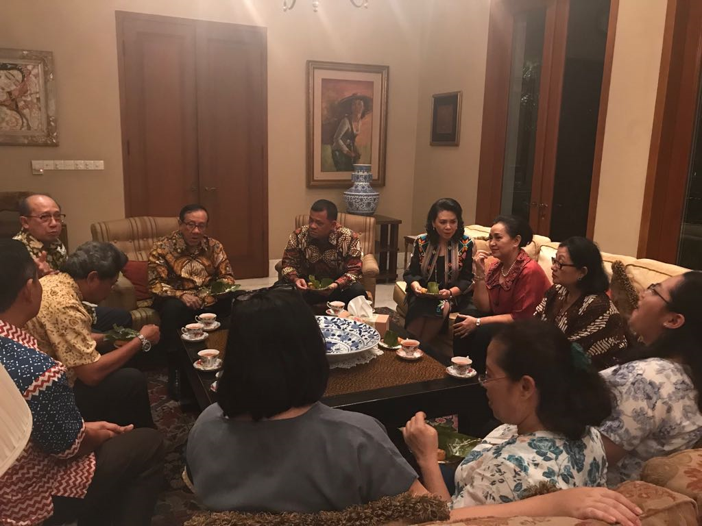 Gatot Nurmantyo Kunjungi Rumah Akbar Tanjung