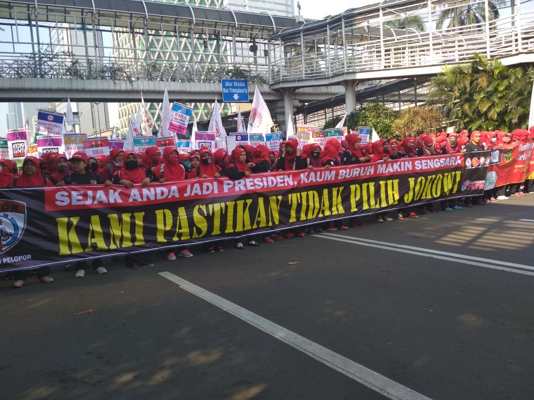 Kehidupan Perburuhan Di Era Jokowi Semakin Suram