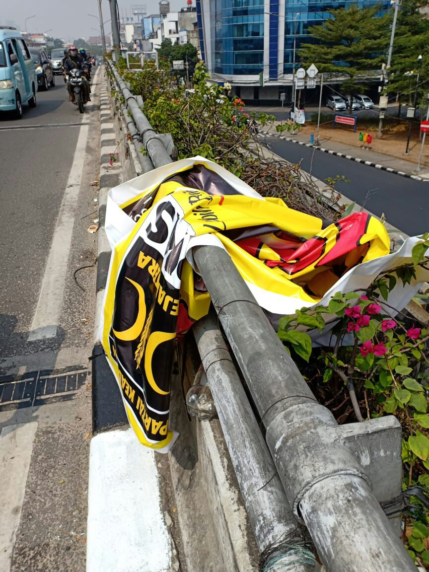 PKS Tanah Abang Sita Spanduk Diskreditkan Partai