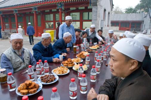 Larangan Puasa dan Pembatasan Kegiatan Keagamaan di Cina, Langgar HAM Internasional