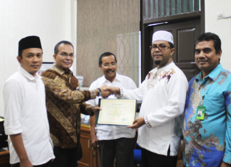 Baitul Mal Terima Zakat Rp1 Milyar dari Bank Aceh