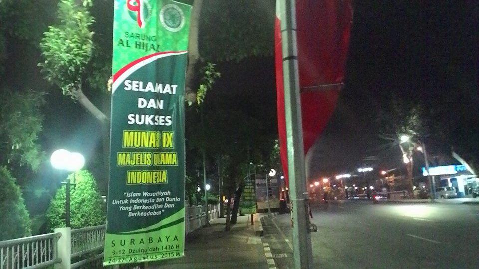 Eksklusif Munas MUI IX (1) : Ratusan Baliho Semarakan Munas MUI IX Di Surabaya