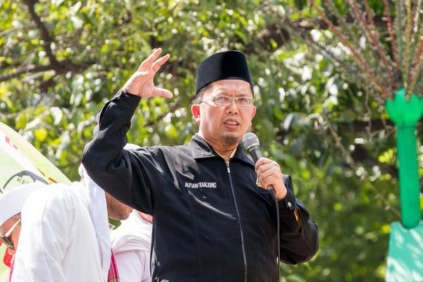Alfian Tanjung:Bangkitnya PKI dan Masifnya Gerakan Syiah Bahayakan Bangsa