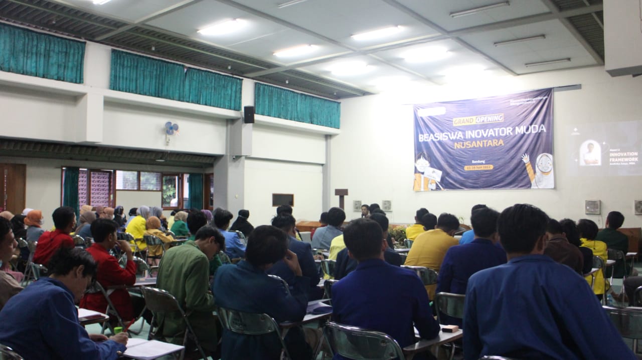 Opening Beasiswa Inovator Muda Nusantara di Masjid Salman ITB