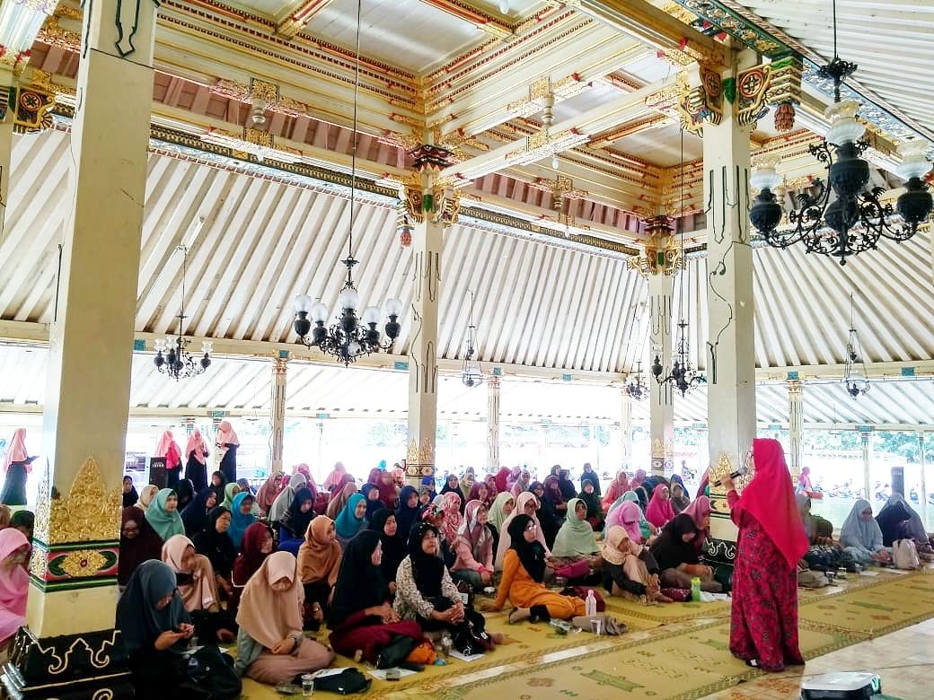 Muharram, Momentum Hijrah Kaffah Bersama Kajian Annisa Yogya