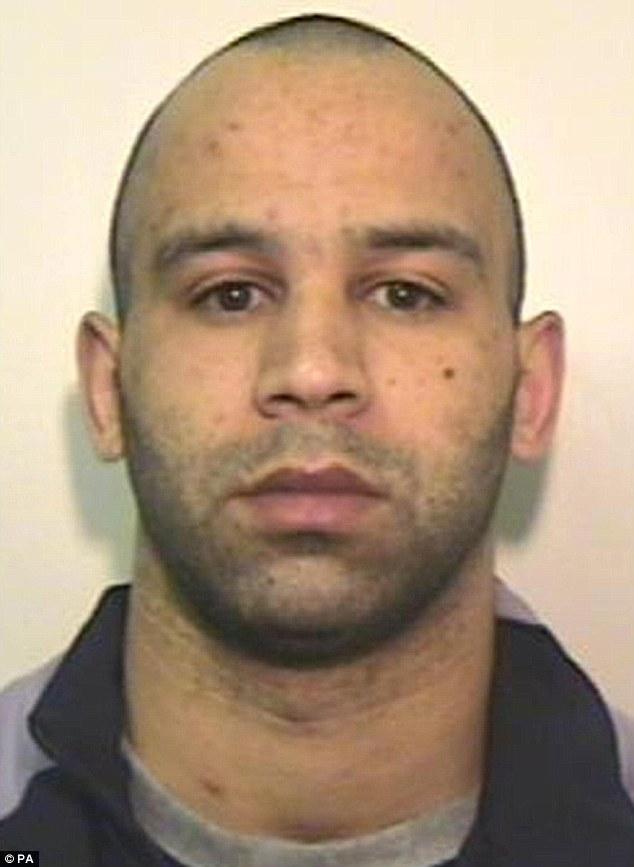 Lee Amos, Pimpinan Gangster Paling Ditakuti di Inggris Masuk Islam