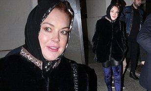 Lindsay Lohan yang Berhijab Tertangkap Kamera di Turki