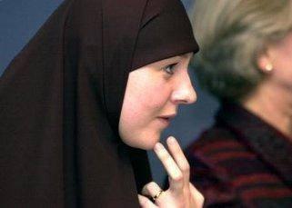 Kisah Mualaf Candice: Masa Laluku yang Liar Tak Menghalangiku Masuk Islam
