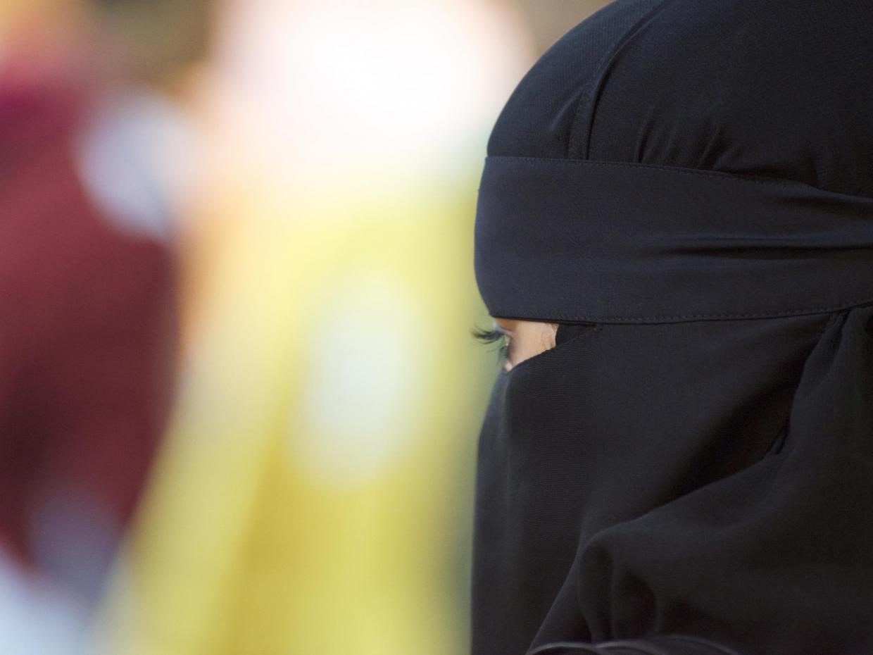 Setelah Perancis, Swiss, Belanda dan Bulgaria pun Melarang Pemakaian Cadar/Niqab