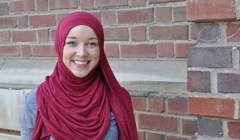 Mualaf April Fuller: Propaganda Menyudutkan Islam Makin Membuatku Jatuh Hati pada Islam