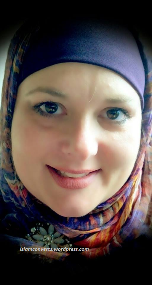 Kisah Mualaf Jenna dari USA: Kulepas Pekerjaan Impian Demi Hijabku