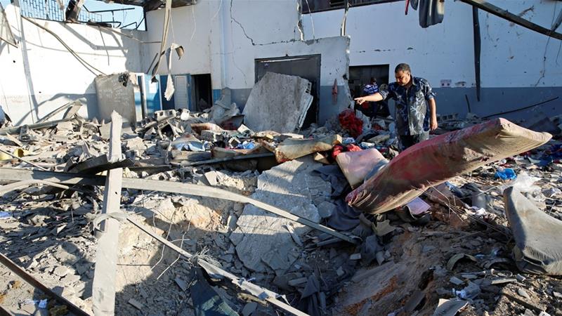 Serangan Udara Pasukan Haftar Tewaskan Puluhan Orang di Pusat Penahan Migran