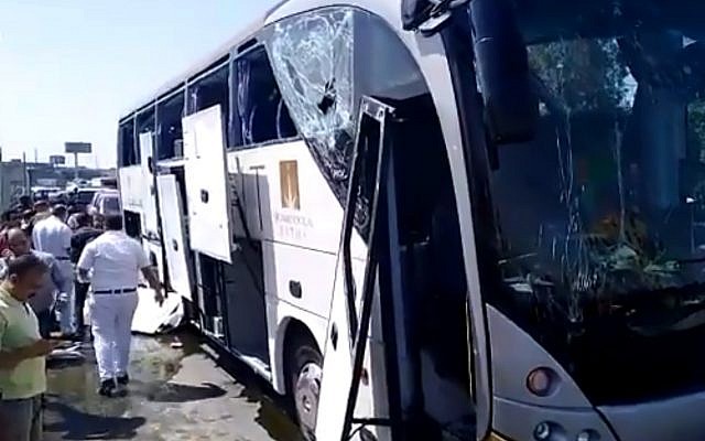 Bus Pariwisata Jadi Sasaran Serangan Bom di Mesir