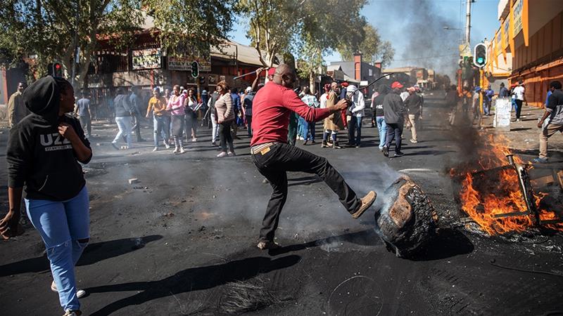 Demo Anti Asing, Warga Afrika Selatan Jarah dan Bakar Toko Milik Asing