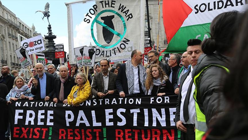Ribuan Orang di London Gelar Long March untuk Palestina 