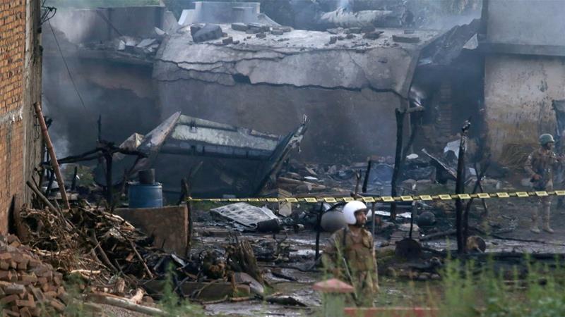 Kecelakaan Pesawat Militer Pakistan Tewaskan 18 Orang