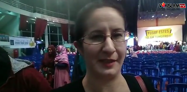 (Video) Ekspatriat Non Muslim Ini Apresiasi Acara Dakwah Syaikh Yusuf Estes