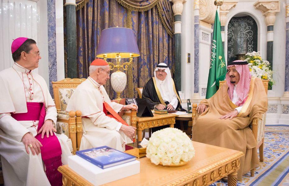 Raja Salman Terima Kedatangan Pejabat Vatikan di Riyadh