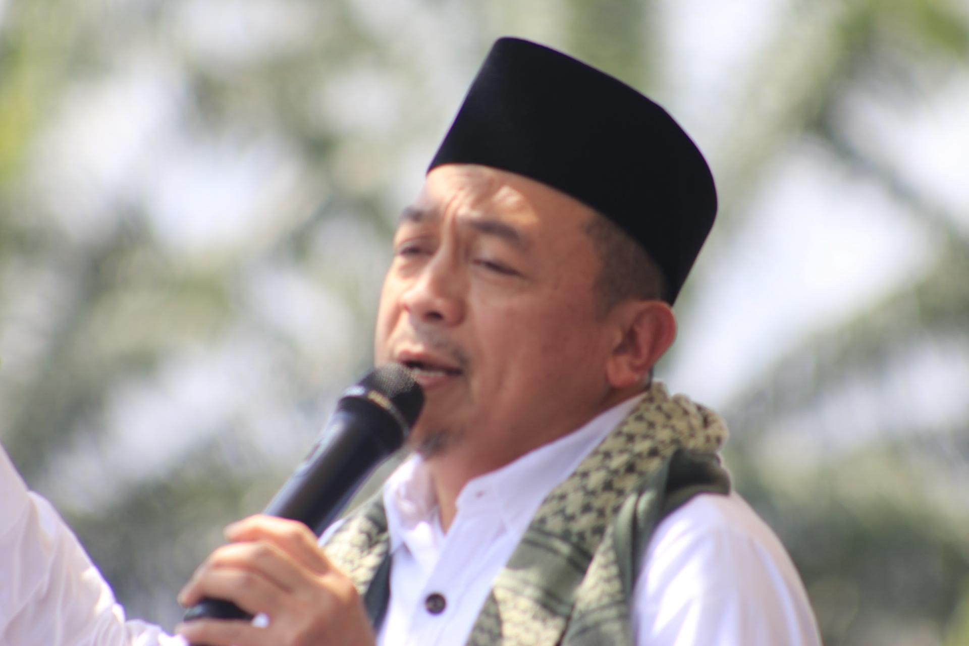 (Video) Di Garut Ustadz Bachtiar Nasir Ajak Jamaah Lantunkan 