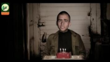 Sayap Militer Hamas Rilis Video Ejekan Pesta Ulang Tahun Tentara Zionis yang Mereka Tawan