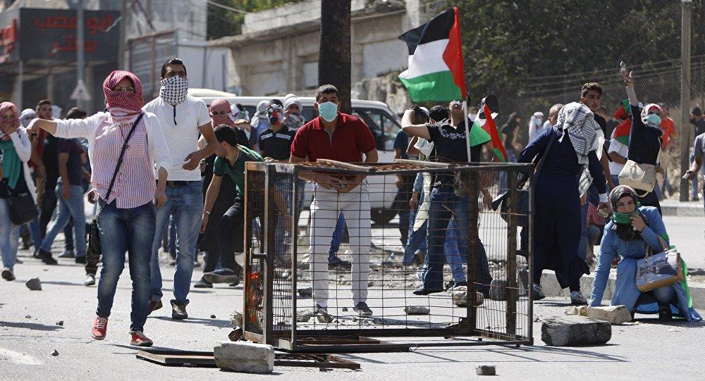 Demonstran Palestina Kembali Terlibat Bentrok dengan Pasukan Israel di Tepi Barat dan Gaza
