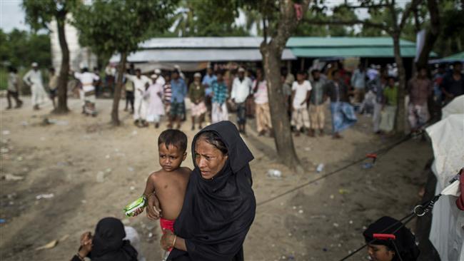 10.000 Pengungsi Rohingya Menunggu di Perbatasan untuk Menyebrang ke Bangladesh