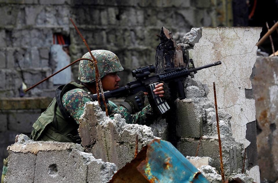 Malacanang Desak Pejuang Islamic State (IS) yang Tersisa di Marawi Menyerahkan Diri