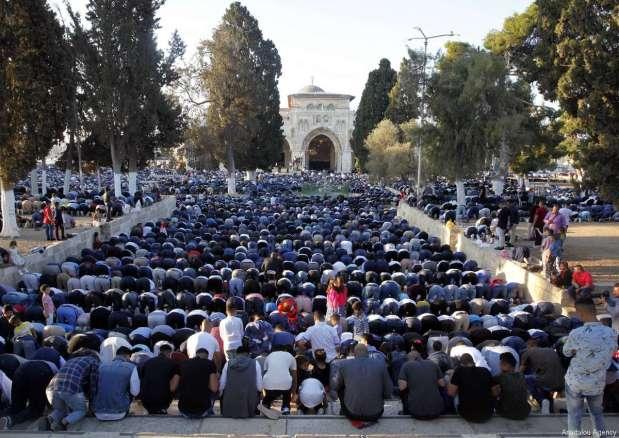 Ribuan Orang Palestina Hadiri Shalat Idul Adha Berjamaah di Masjid Al-Aqsa