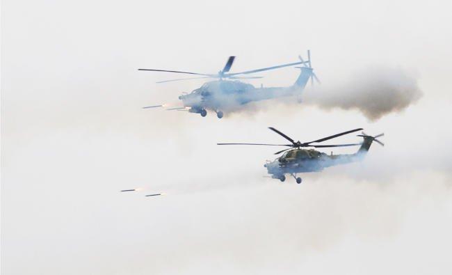 Helikopter Tempur Rusia Tanpa Sengaja Tembakan Roket pada Kerumunan Penonton Saat Latihan Perang