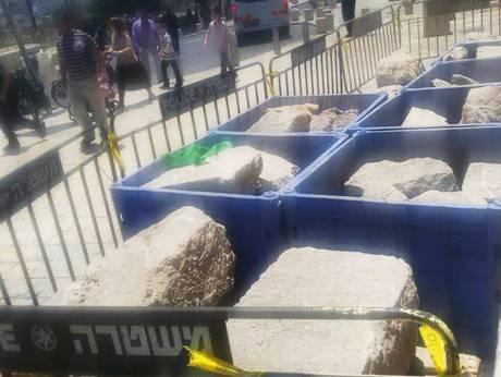 Israel Curi Batu-batu Bersejarah dari Masjid Al-Aqsa