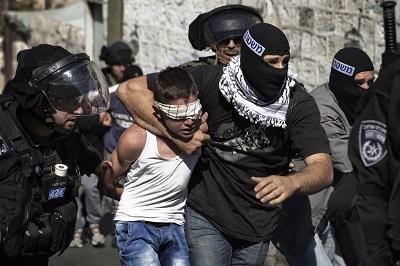 Tentara Zionis Israel Bertopeng Sergap dan Tahan Bocah Palestina 7 Tahun Saat Unjuk Rasa