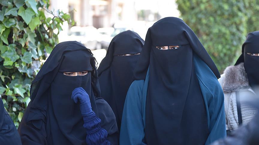 Partai Sayap Kanan Inggris akan  Kampanyekan Larangan Burqa