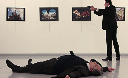 Cerita Fotografer Turki Mengingat Detik-detik Penembakan Dubes Rusia Andey Karlov