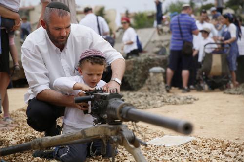 Israel Berencana Tingkatkan Kepemilikan Senjata Bagi Pemukim Ilegal Yahudi