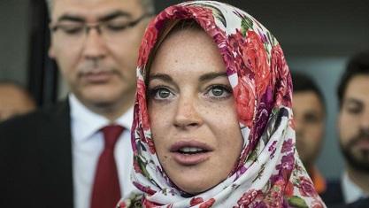 Aktris Hollywood Lindsay Lohan Kecam Kejahatan Perang Rezim Assad dan Rusia di Aleppo