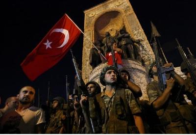 Presiden Erdogan Bersumpah Akan Padamkan Kudeta yang Dilakukan Militer Turki