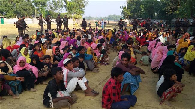 Takut Dideportasi, Lusinan Muslim Rohingya Melarikan Diri dari India Menuju Bangladesh