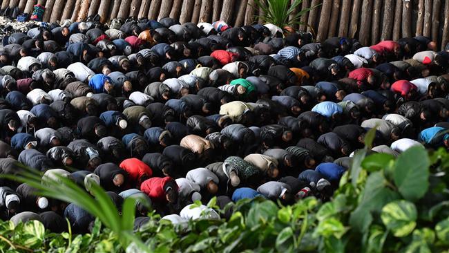 Sekolah di Barat Jerman Larang Murid-murid Muslim Lakukan Shalat Secara Terbuka