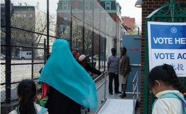 Seorang Muslimah AS Didorong Hingga Jatuh dari Tangga di Stasiun Kereta Api New York