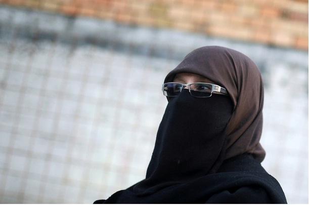Bulgaria Larang Pemakaian Niqab di Tempat Umum