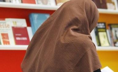 Pengadilan Jerman Larang Guru Muslim Kenakan Jilbab Saat Bekerja