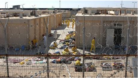 30 Tahanan Tewas 40 Melarikan Diri dalam Pembobolan Penjara di Irak