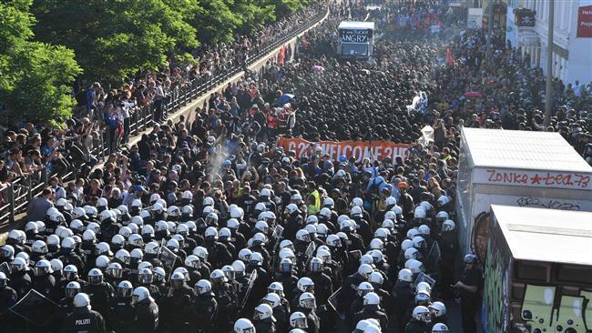 Demonstran G20 Kembali Terlibat Bentrok dengan Polisi di Kota Hamburg Jerman