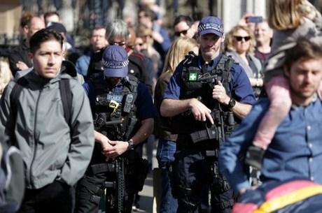 Polisi Inggris Lakukan Penangkapan Baru Setelah Serangan di London