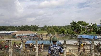 Myanmar Bangun Struktur Beton Dekat Tanah Tak Bertuan Tempat Penampungan Rohingya