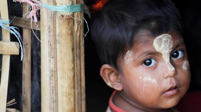 100 Anak Muslim Rohingya Terlantar Tanpa Orang Tua di Kamp Pengungsi Myanmar