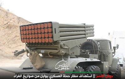 Pejuang Oposisi Suriah Bombardir Bandara Militer Rezim Assad di Hama dengan 40 Roket Grad
