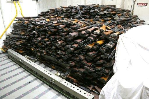 Angkatan Laut AS Sita Ribuan Senjata dari Iran yang Akan Diseludupkan ke Pemberontak Syi'ah di Yaman
