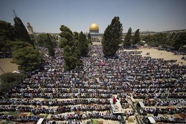 280.000 Orang Palestina Shalat di Masjid Al-Aqsa di Jum'at Terakhir Ramadhan